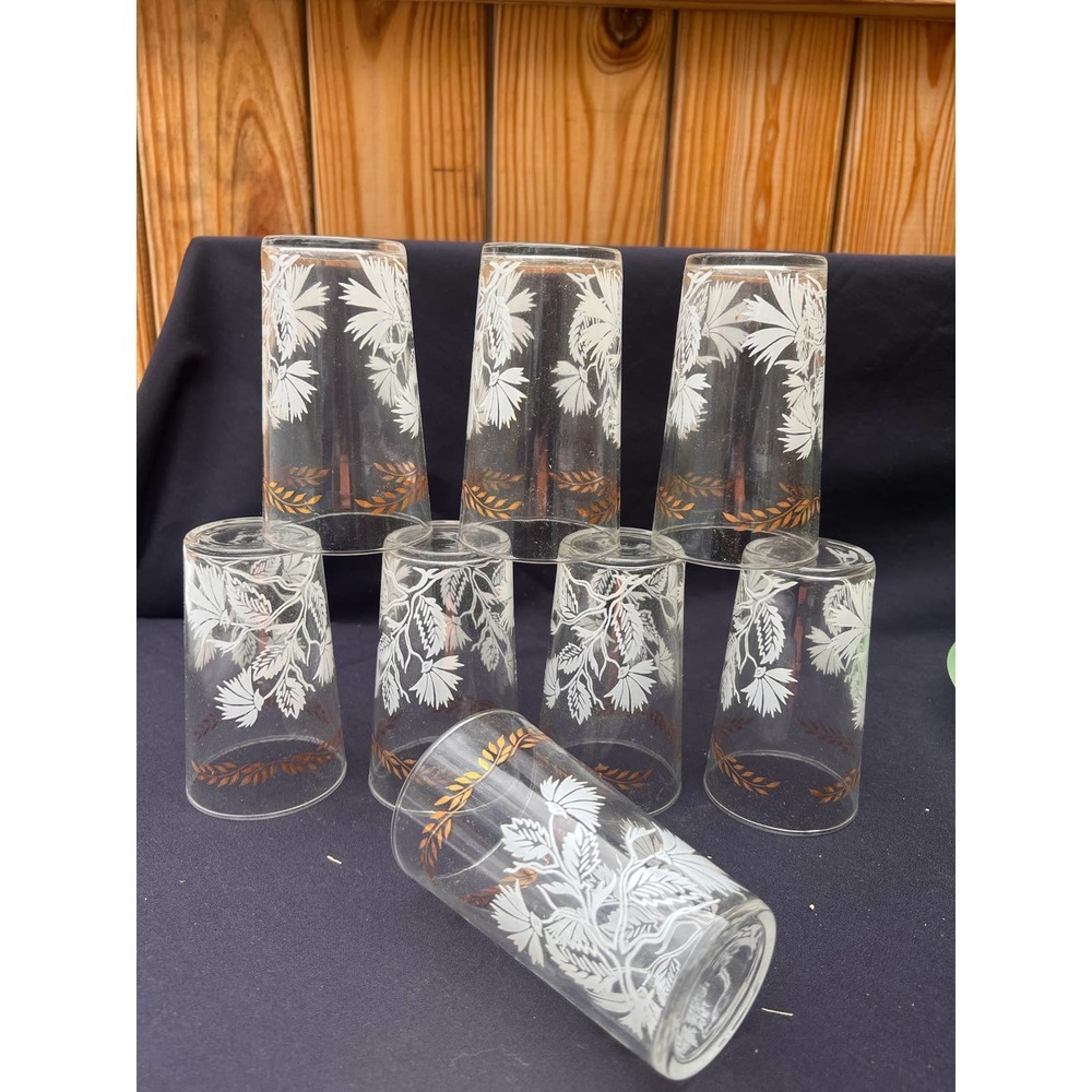 Vintage Federal Glass Hospitality Beverage Set of eight 5” drinking glasses